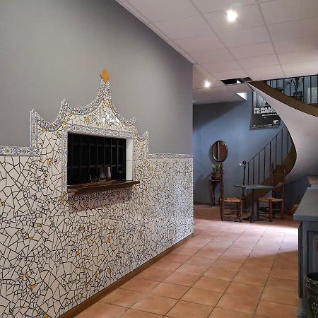 Готель El Castell Embruixat Saint-Hippolyte  Екстер'єр фото